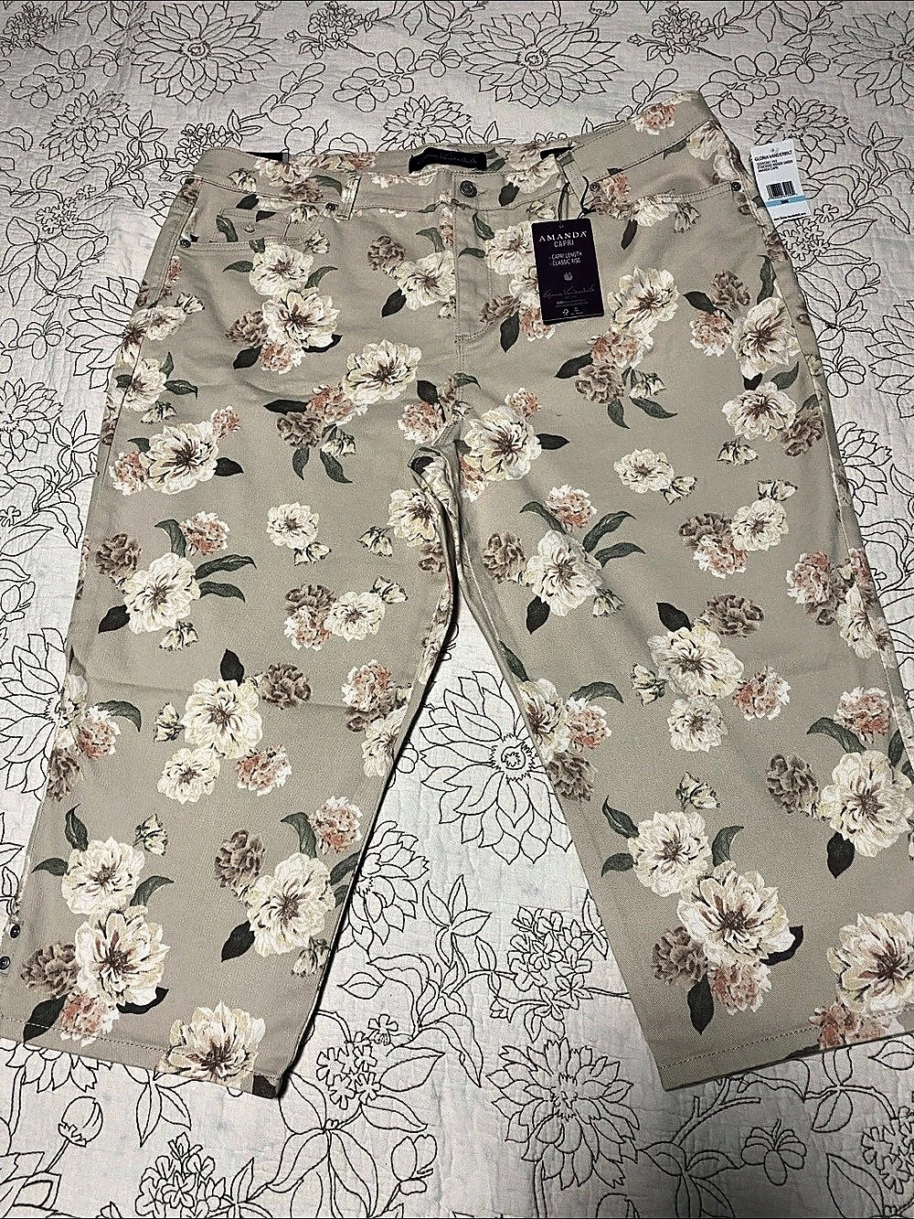 Gloria Vanderbilt Amanda Capri Floral Capri Pants Green 20W NWT